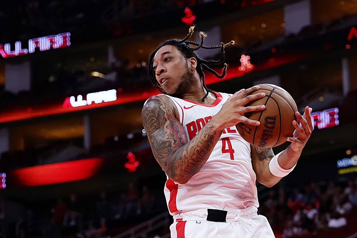 关于NBA常规赛今晨走向成谜；波特兰开拓者门线救险；底气十足；控场能力受关注的信息