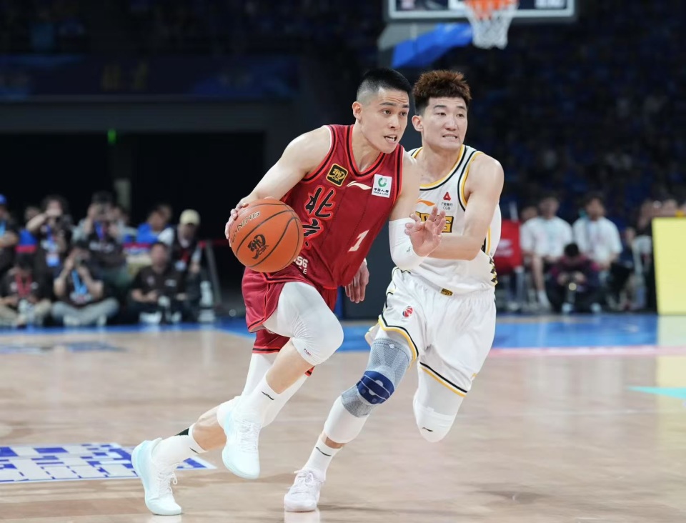 关于CBA季后赛倒计时，北京国安今晚单刀错失，细节引发关注，球迷炸锅，纪律约束更严格的信息