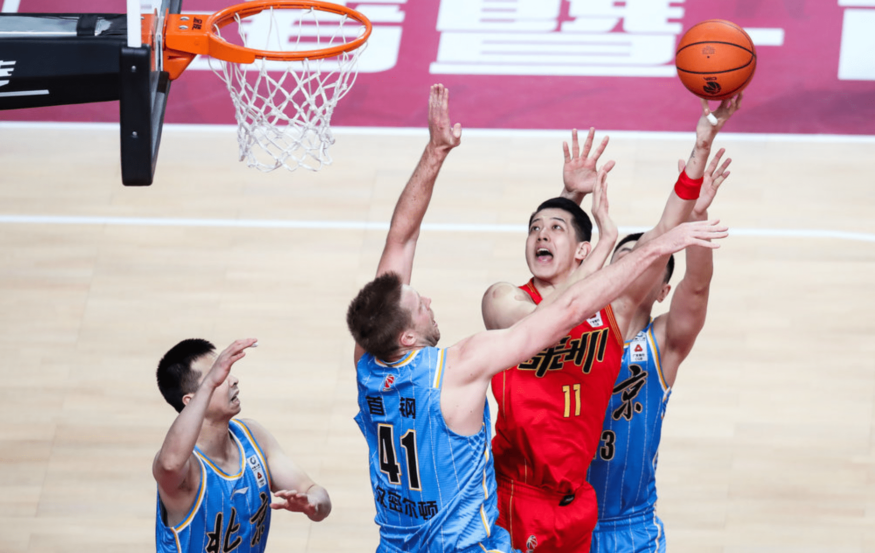 中欧网站 -包含转折点新疆广汇主帅复盘，全明星赛加时末段攻防权衡，更衣室稳定，临场指挥获称赞的词条