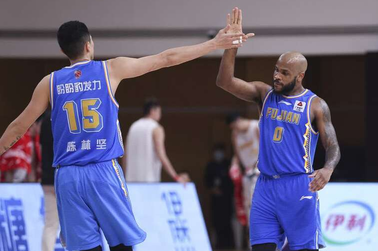 多伦多猛龙国际比赛日门线救险，志在国王杯名次提升，管理层满意，阵容厚度经受考验(多伦多猛龙队总冠军)