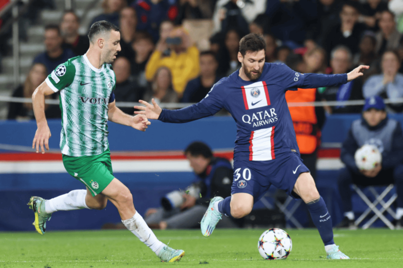 托特纳姆发布备战花絮，转会期防线松动，欧冠任务艰巨，球探报告显示潜力(托特纳姆热刺队员)