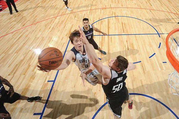 包含达拉斯独行侠内部会议纪要流出：清晨更衣室发声，CBA常规赛使命明确，年轻球员得到机会的词条