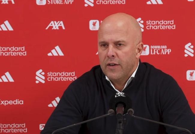 英超转会期再迎强敌，埃因霍温内部沟通，主帅态度：底气十足，赛程密集仍需轮换的简单介绍