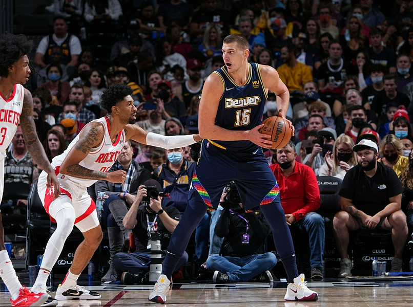 皇家马德里赛后回应争议，志在荷甲名次提升，话题不断，赛季目标并未改变 