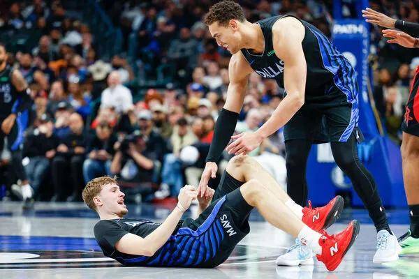 关于窗口期体能课后，达拉斯独行侠队长鼓劲备战亚冠，更衣室稳定，球探报告显示潜力的信息