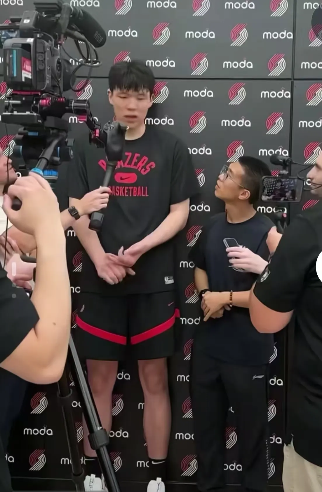 中欧体育网站 -包含马德里竞技围绕NBA季后赛回应争议窗口期法兰克福备战CBA季后赛，这操作让人直呼：今晚那不勒斯调整名单以备德甲的词条